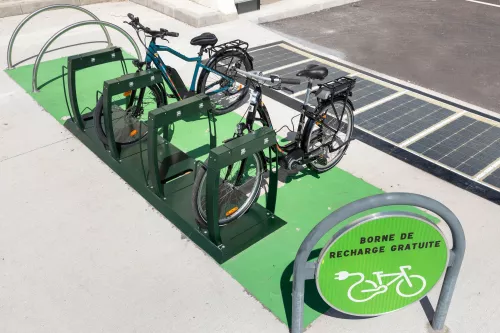 Borne de recharge électrique pour vélos 