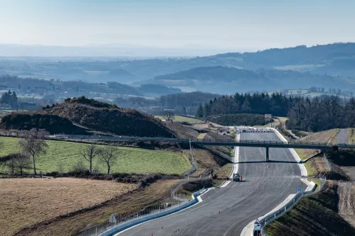 Imaginer, construire et entretenir les équipements de la route