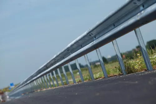 glissière sécurité autoroute 